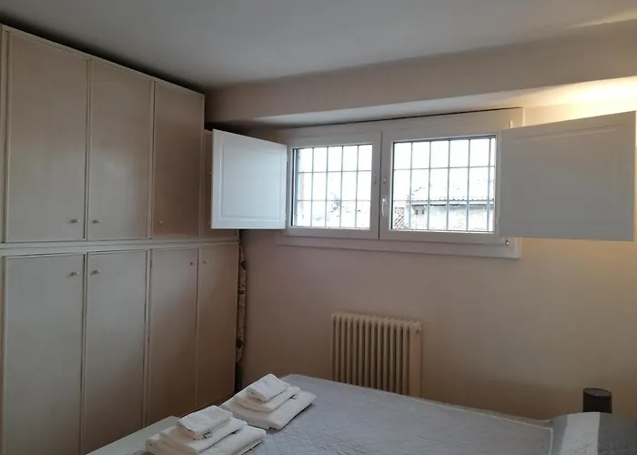 Remorsella * بولونيا